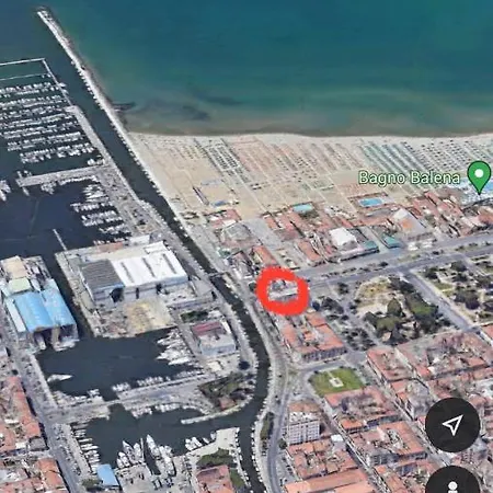 Ferienwohnung Ad Un Passo Dal Molo Con 2 Biciclette Incluse Viareggio Exterior foto